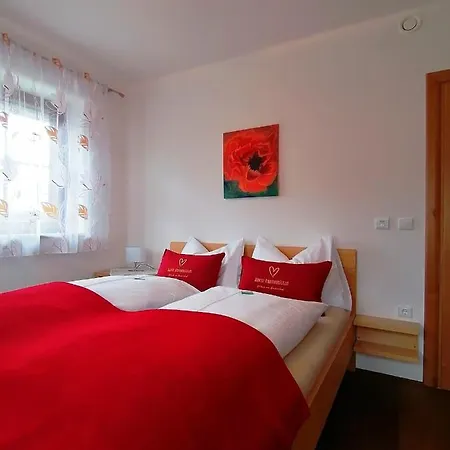 Bauernbraugut Apartment *