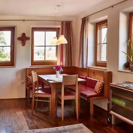 Bauernbraugut Apartment Hallein